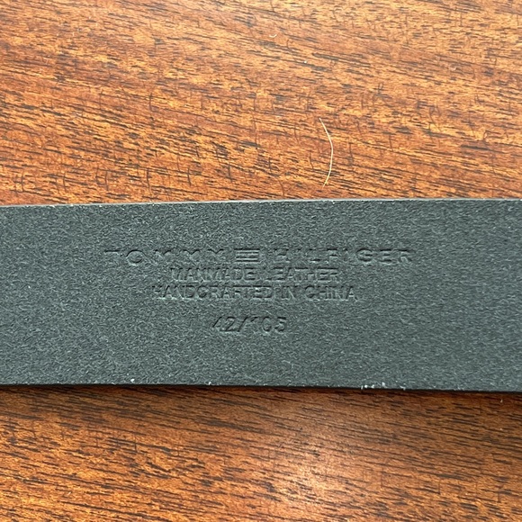 Tommy Hilfiger Men’s Blk. Belt Sz 42 - Picture 3 of 7